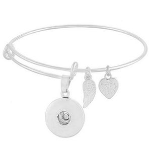 High quality silver bracelet with 1 free botton